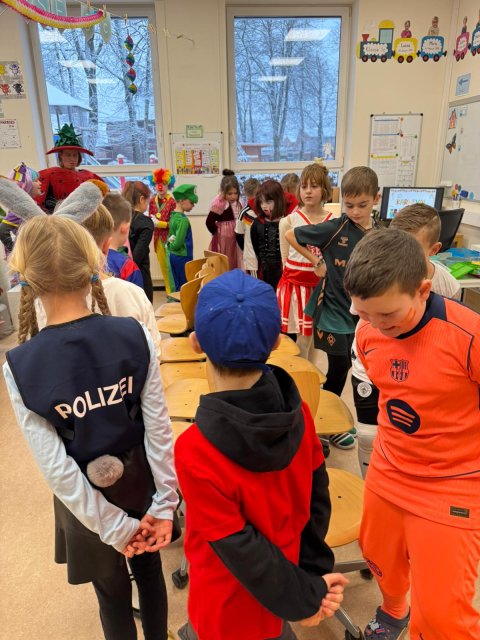 Karneval in der 3c Bild 1